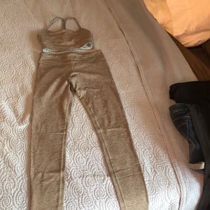 Iviva athletic leggings & bra